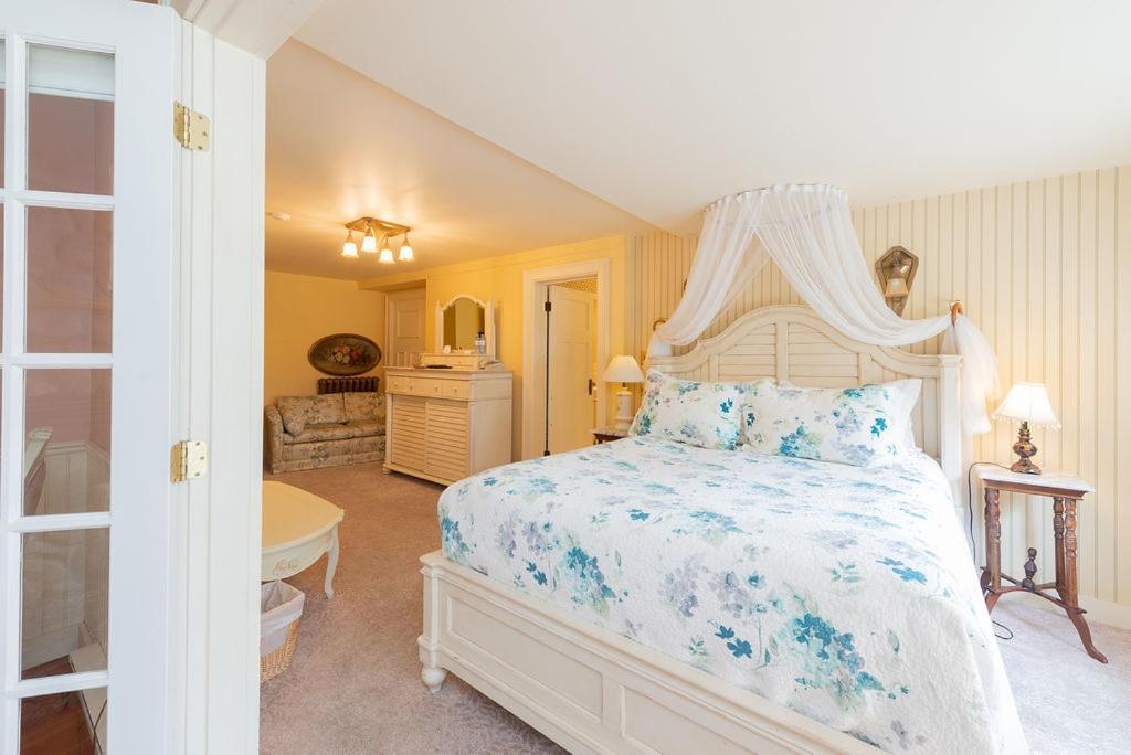 Beaconsfield Bed And Breakfast - Виктория Экстерьер фото