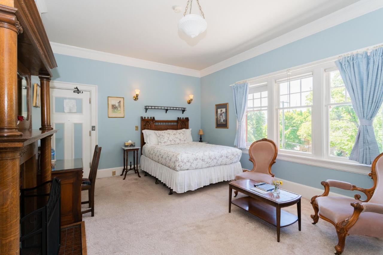 Beaconsfield Bed And Breakfast - Виктория Экстерьер фото