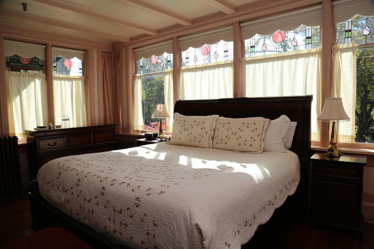 Beaconsfield Bed And Breakfast - Виктория Экстерьер фото